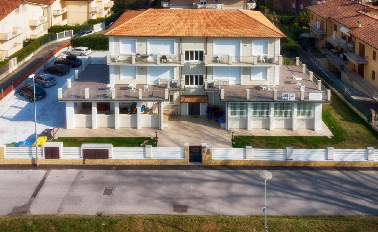 Residence Deamarina مارينا دي ماسا المظهر الخارجي الصورة